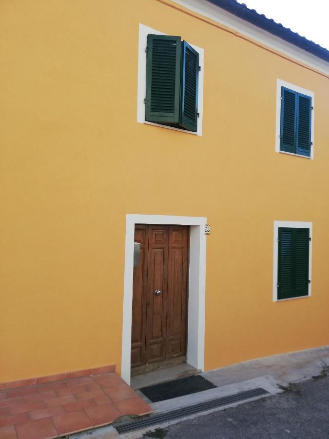 Borgo Antico Apartment Montemarciano Bagian luar foto